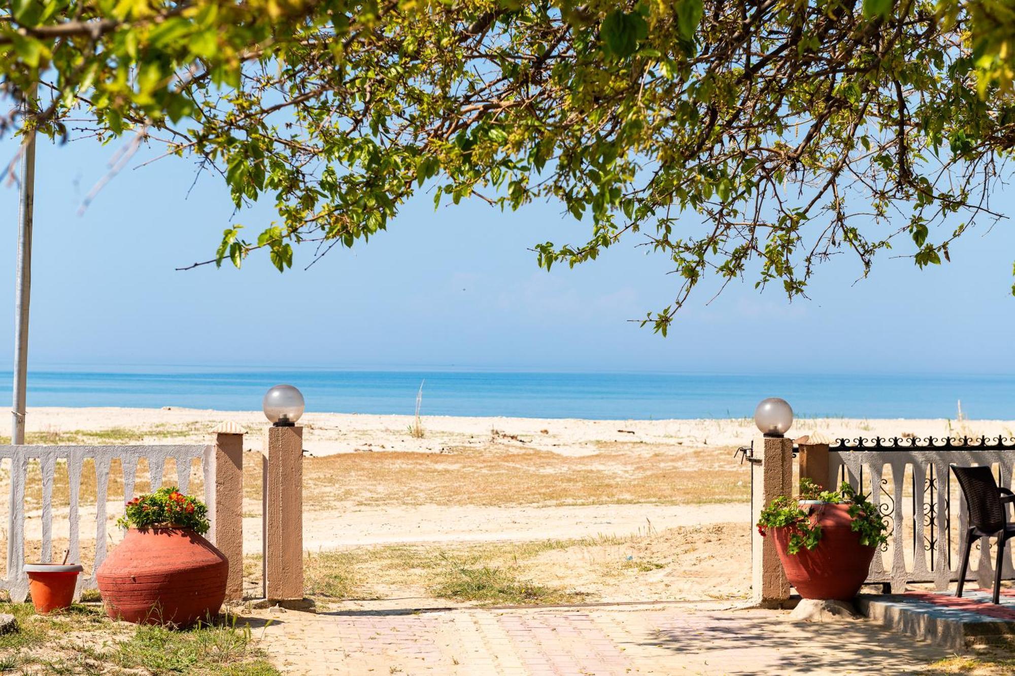 Olivento Beach Front Suites Potos Bagian luar foto