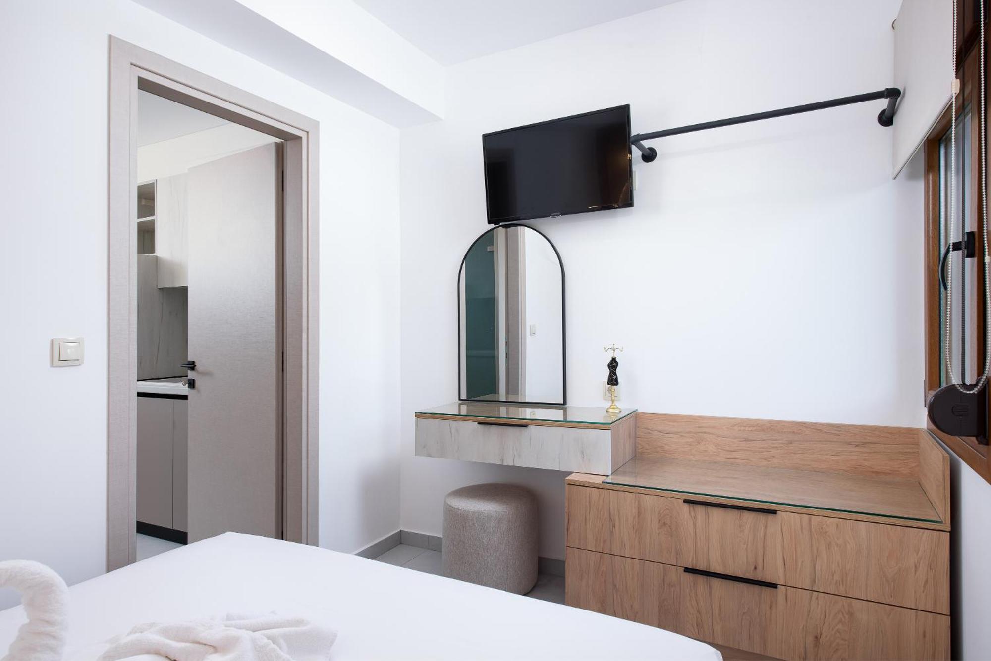 Olivento Beach Front Suites Potos Bagian luar foto