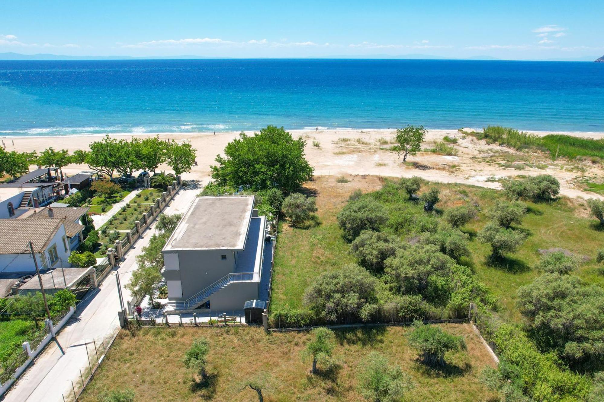 Olivento Beach Front Suites Potos Bagian luar foto