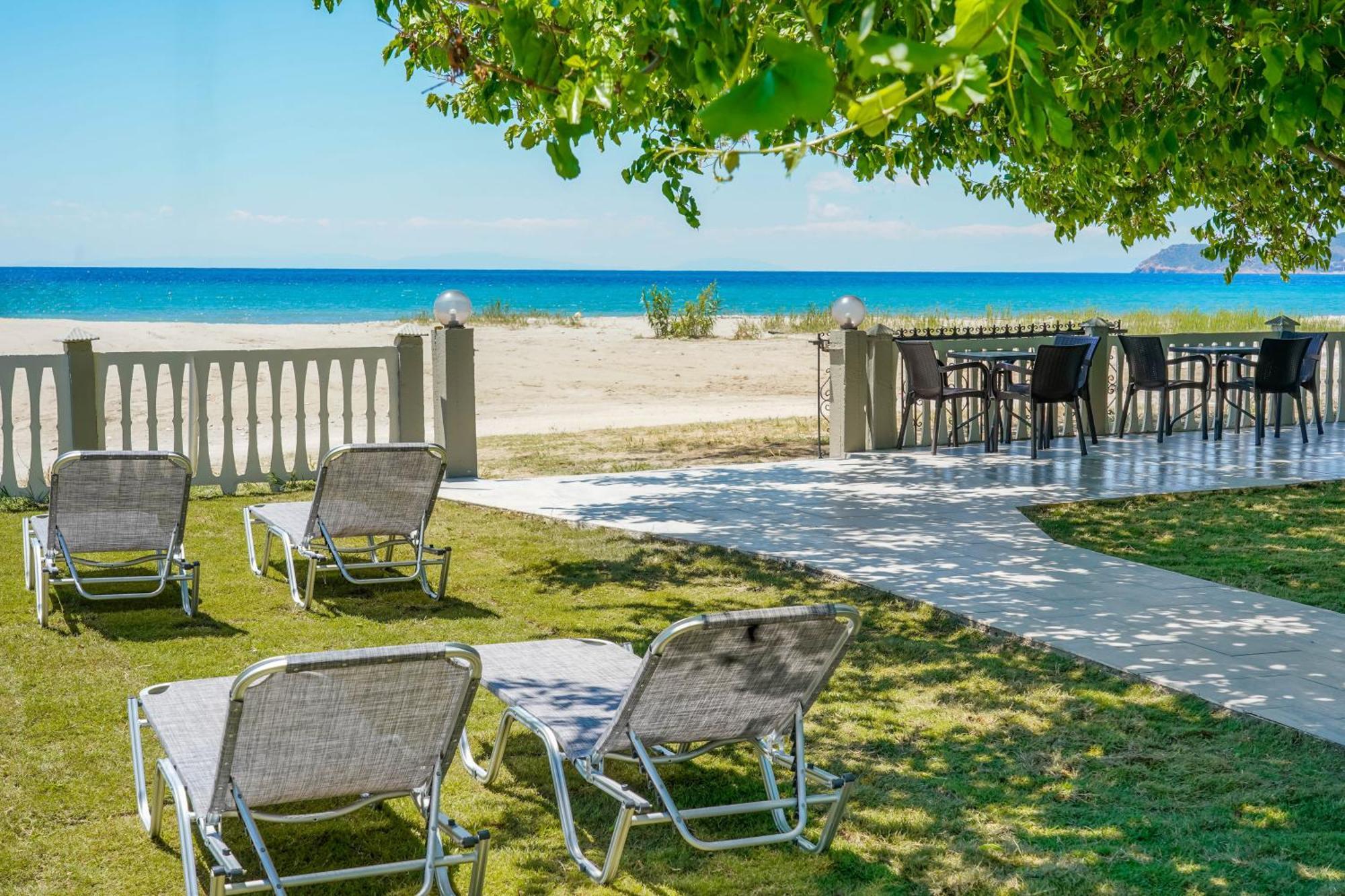 Olivento Beach Front Suites Potos Bagian luar foto