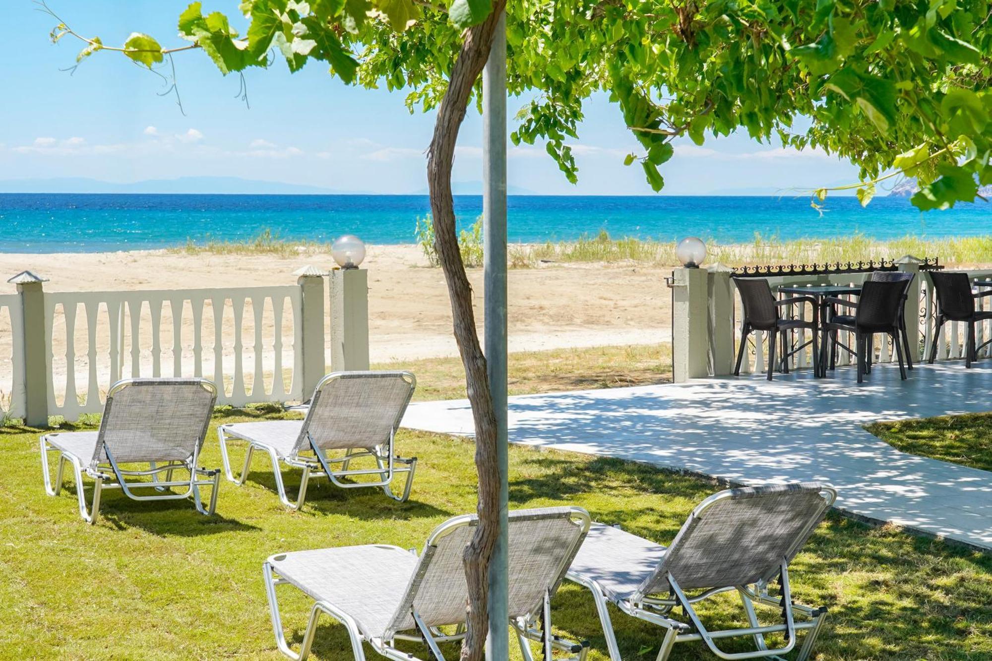 Olivento Beach Front Suites Potos Bagian luar foto