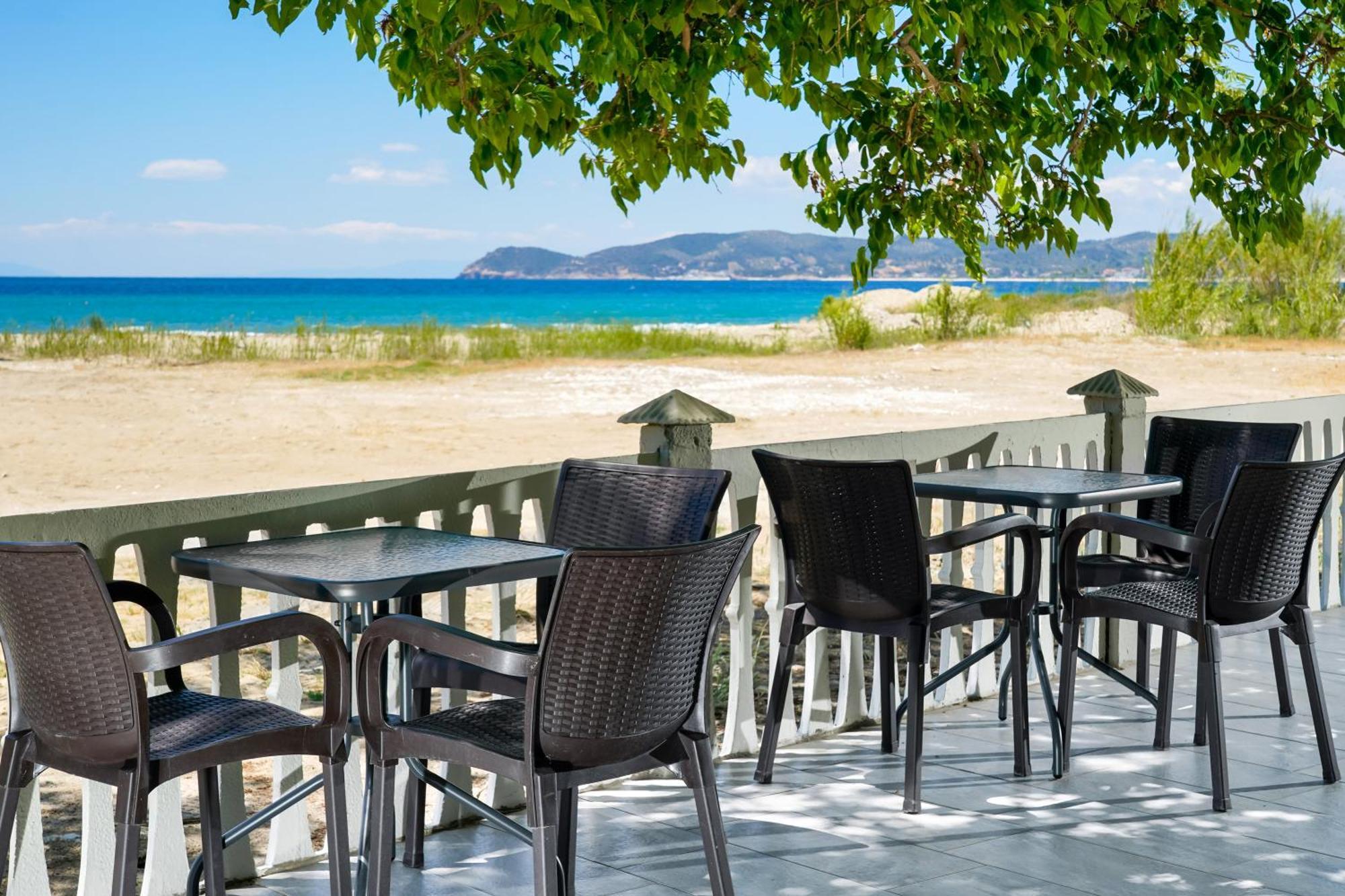 Olivento Beach Front Suites Potos Bagian luar foto
